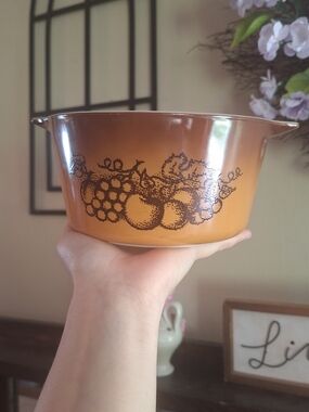 Old Orchard Pyrex, 1 QT, No Lid.